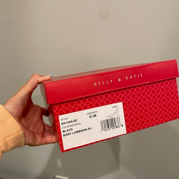 Black leather Kelly and Katie Hailee heels - Picture 3 of 8